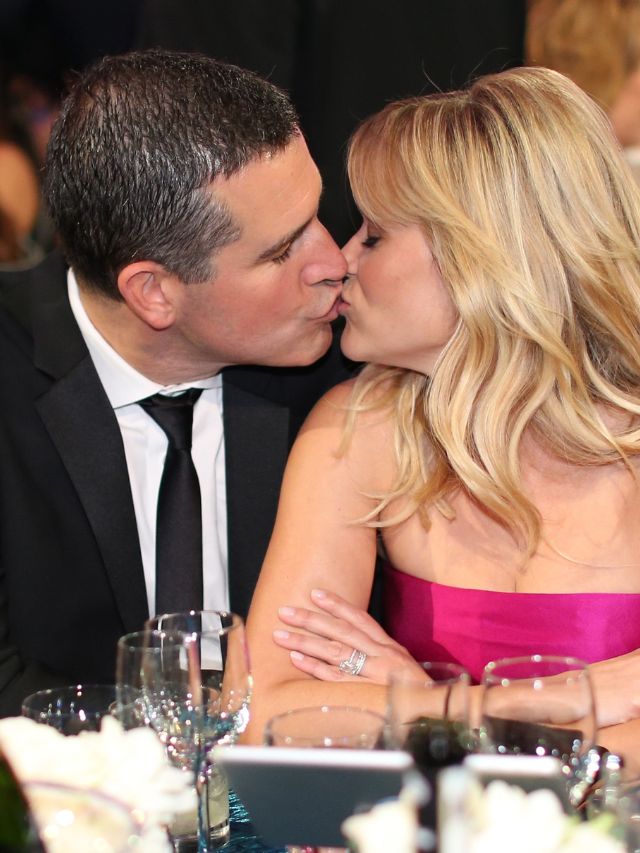 Reese Witherspoon Files for Divorce